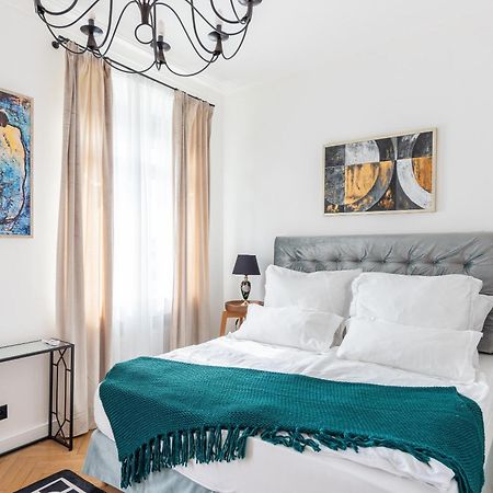 Luxury Apartment With A Balcony And A Terrace Praga Zewnętrze zdjęcie