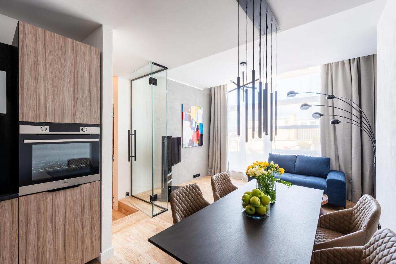 Luxury Apartment With A Balcony And A Terrace Praga Zewnętrze zdjęcie